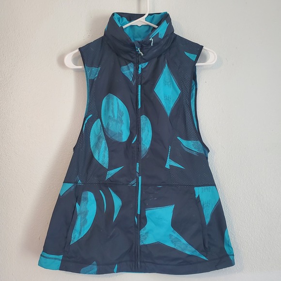 lululemon athletica Jackets & Blazers - Lululemon Athletica Pack It Run Vest Full Zip Sleeveless Hood Lightweight Size 4